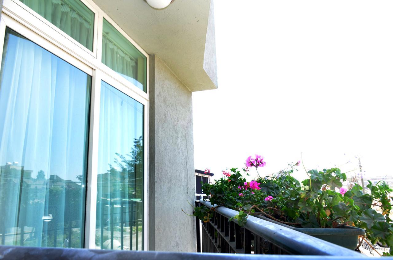 Melodie Hotel Addis Ababa Exterior foto