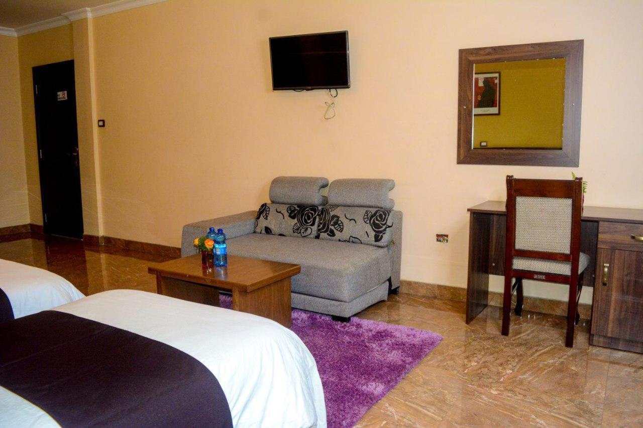 Melodie Hotel Addis Ababa Exterior foto